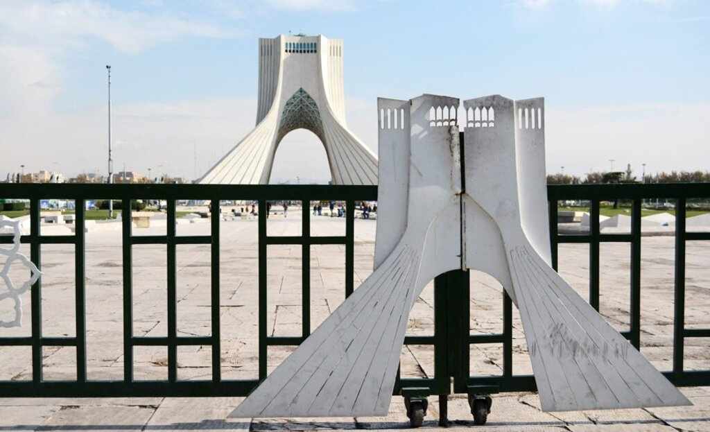 برج آزادی تهران جاهای تاریخی تهران