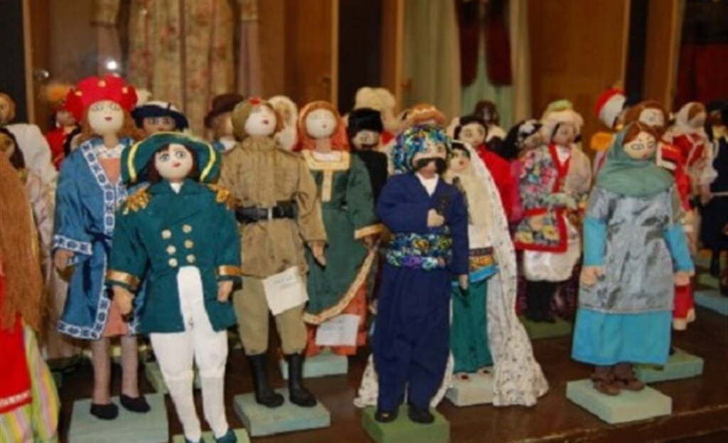موزه عروسکهای ملل