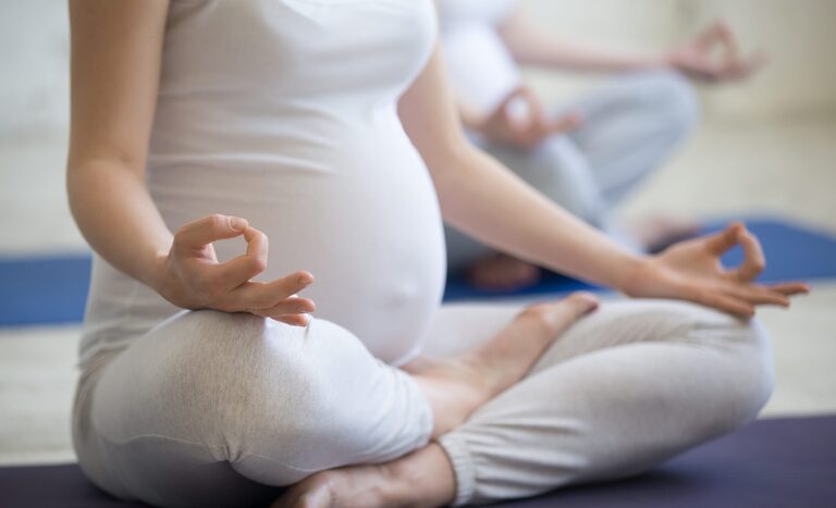 آرامش یوگا در بارداری