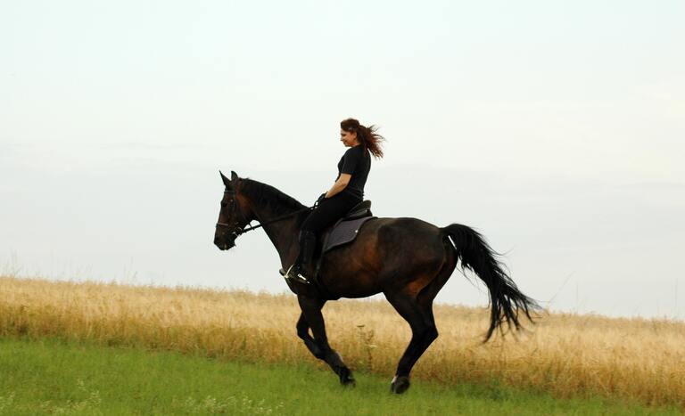 اسب سواری زنان